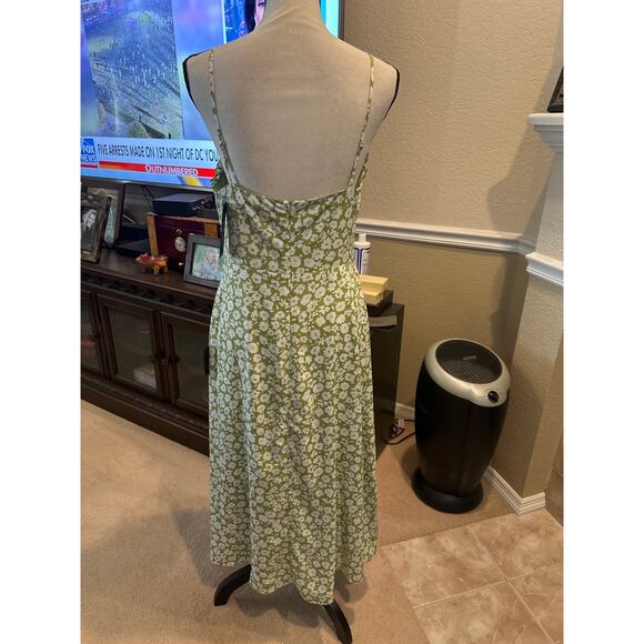 ⭐️ Women’s LuLu’s Green Floral Prairie Sundress. Size Large NWT! - Picture 4 of 6